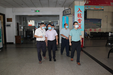 市局检查北站1(滕艳君)_副本.jpg 市局检查北站1(滕艳君)_副本.jpg